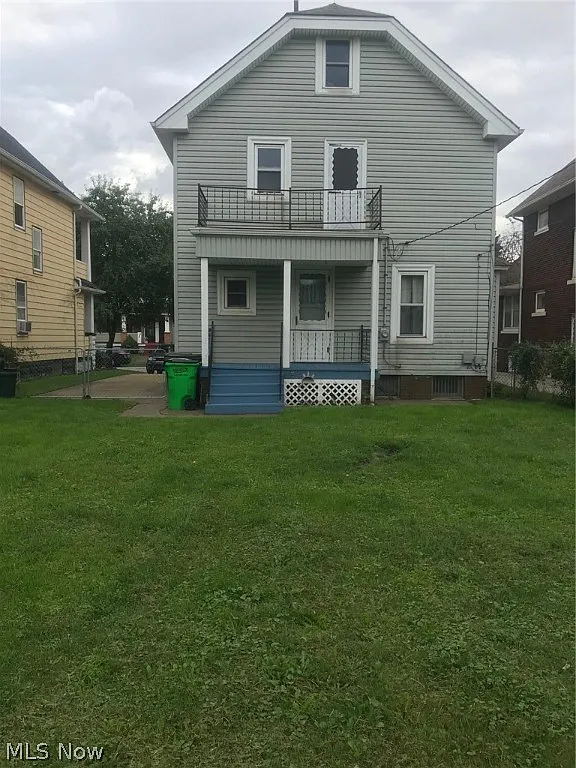 House for Sale in Newburgh Heights, Image of the house.